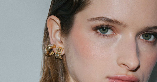 Vintage jewellery scouted by ÂGÉE Milano — the method