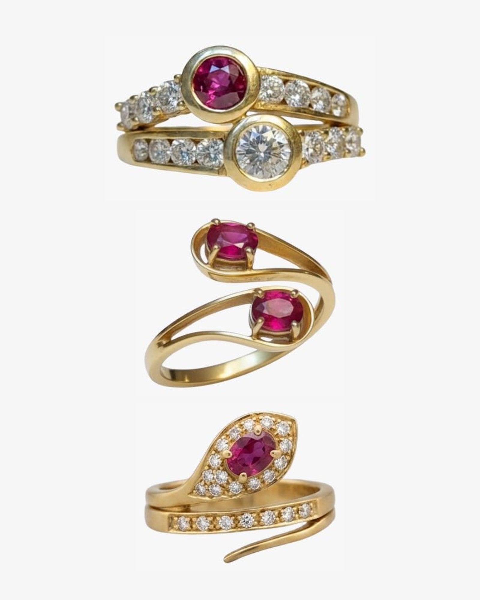 Vintage ruby engagement rings still life, ÂGÉE