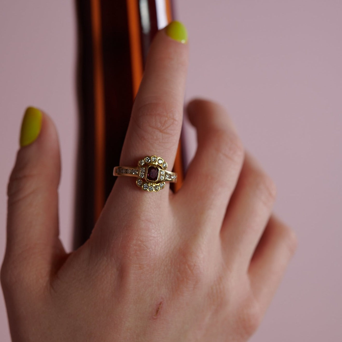 Vintage Diamonds Ring For Women in Yellow 18k Gold | Sissi | Vintage Jewlery | Lil Milan